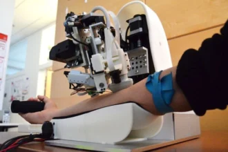 Veebot robot capable to take blood from a vein